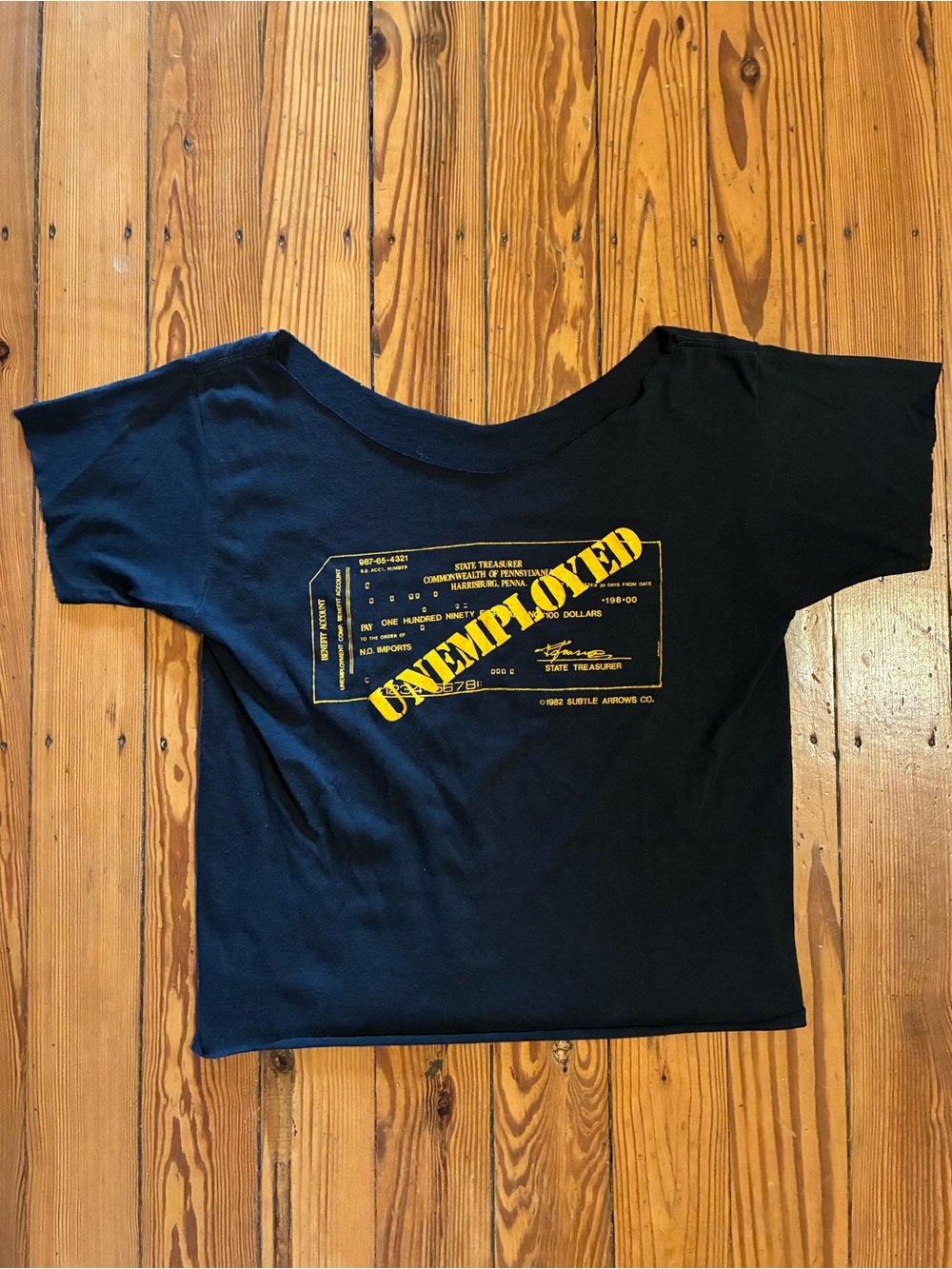 Vintage 80’s Soft and Thin Thrashed Graphic Tee Pennsylvania Unemployment Check